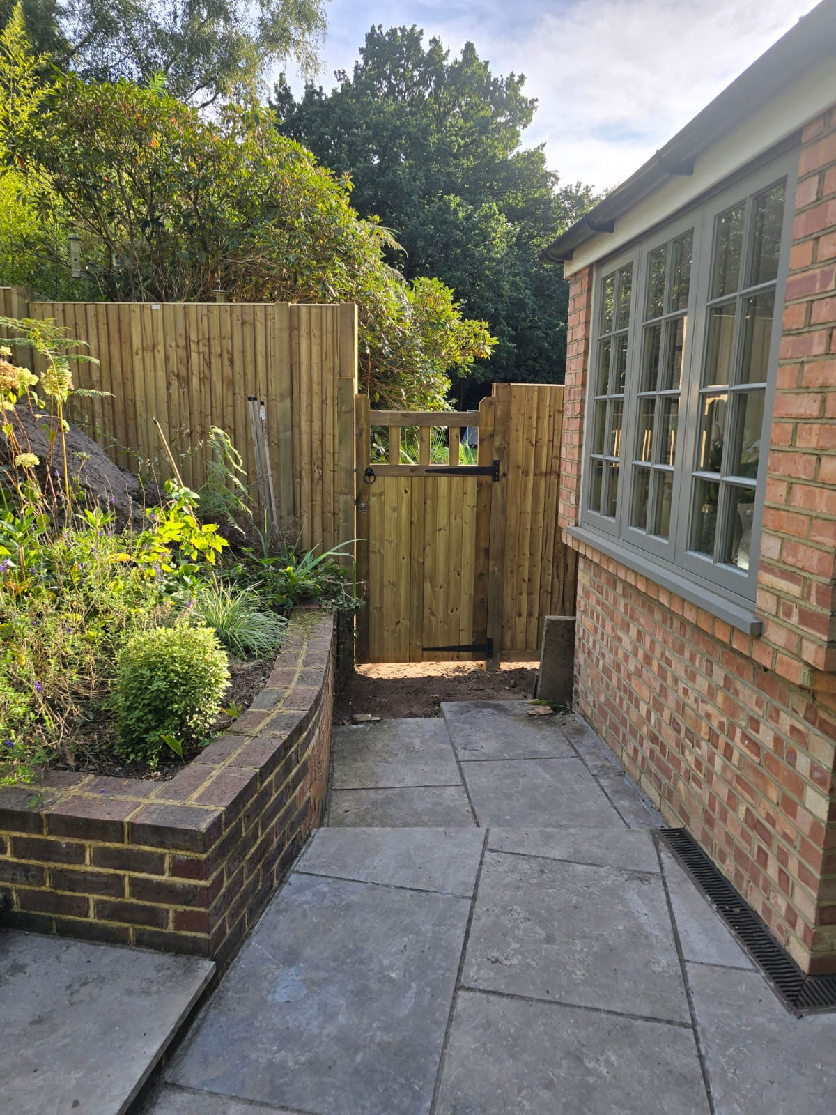 New-Fence-and-gate-in-Cobham-Cottage-Garden.jpg